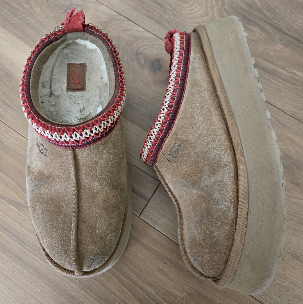 UGG Brown and Red Women's Slippers